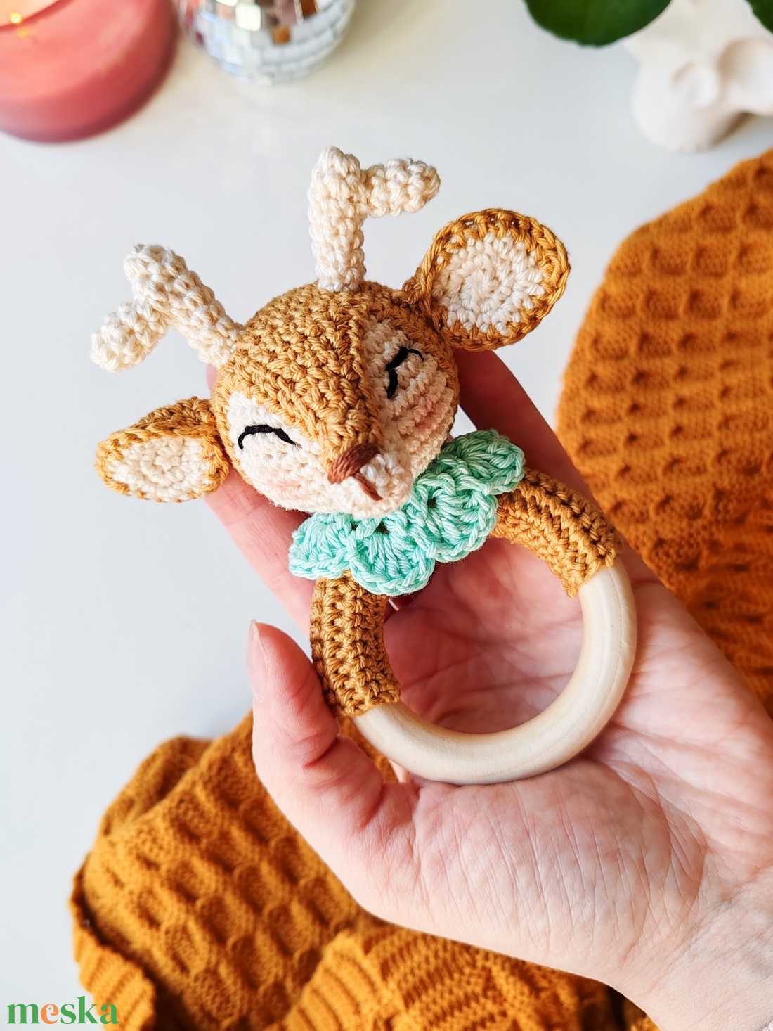 Horgolt őzike csörgő fiú - játék & sport - 3 éves kor alattiaknak - csörgő - Meska.hu