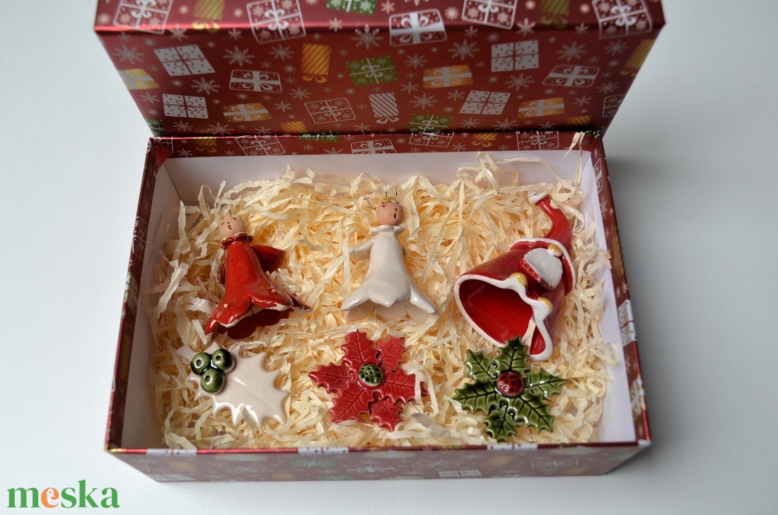 Karácsonyfadíszek díszdobozban II, 6 db - karácsony - karácsonyi lakásdekoráció - karácsonyfadíszek - Meska.hu