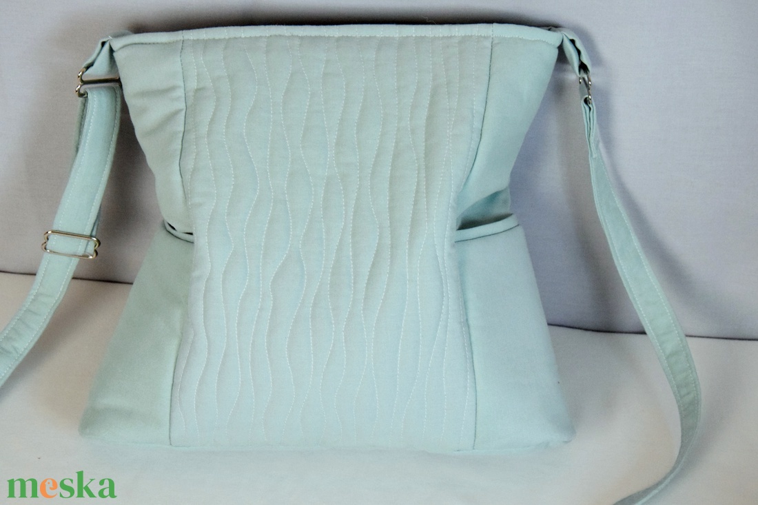Táska, menta női válltáska, sok zsebbel, pitypanggal, crossbody vállon átvethető füllel, sportos vászon táska - táska & tok - kézitáska & válltáska - vállon átvethető táska - Meska.hu Táska, menta női válltáska, sok zsebbel, pitypanggal, crossbody vállon átvethető füllel, sportos vászon táska - táska & tok - kézitáska & válltáska - vállon átvethető táska - Meska.hu