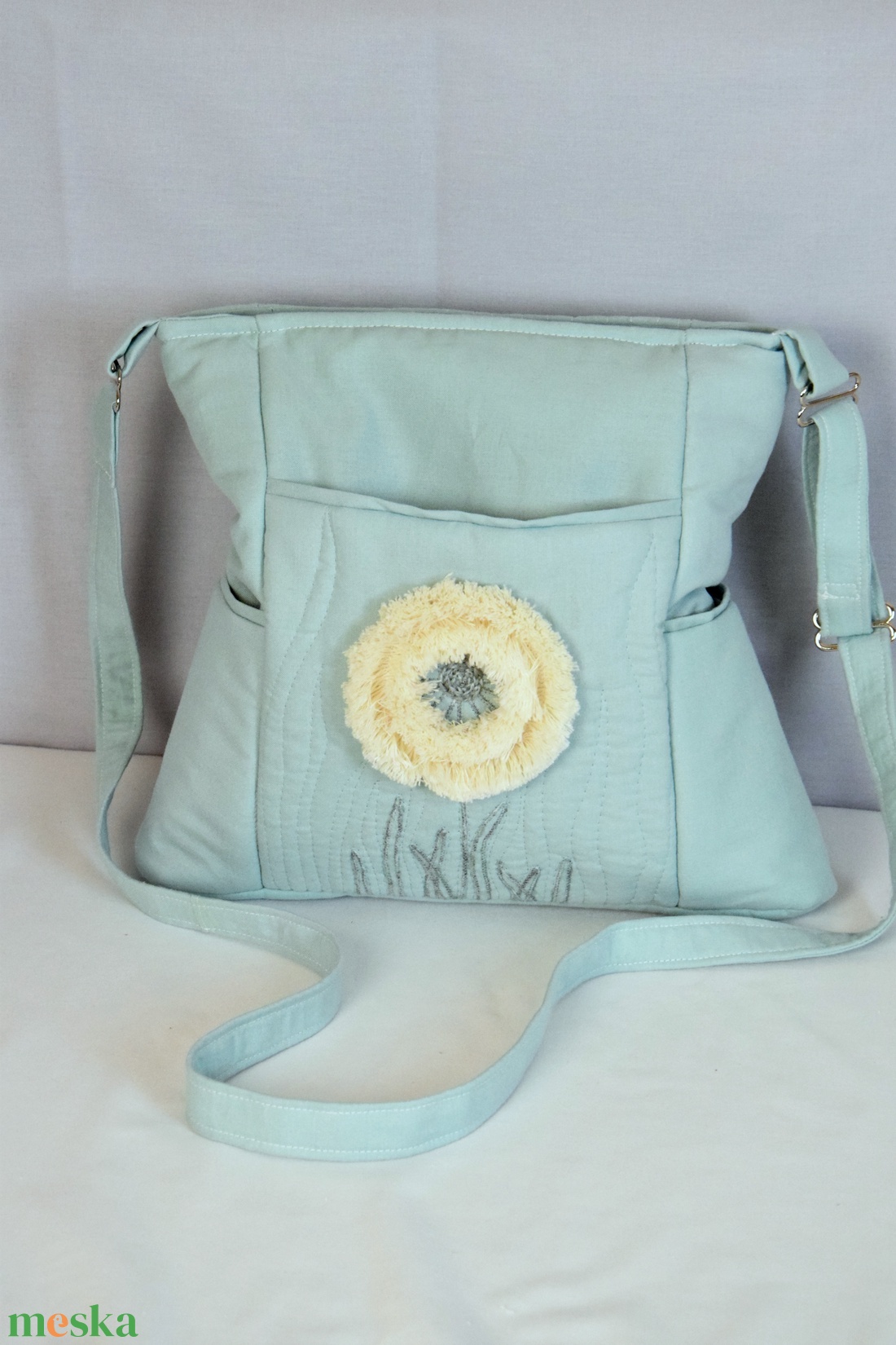 Táska,  menta női válltáska,  sok zsebbel, pitypanggal, crossbody vállon átvethető füllel, sportos vászon táska - táska & tok - kézitáska & válltáska - vállon átvethető táska - Meska.hu