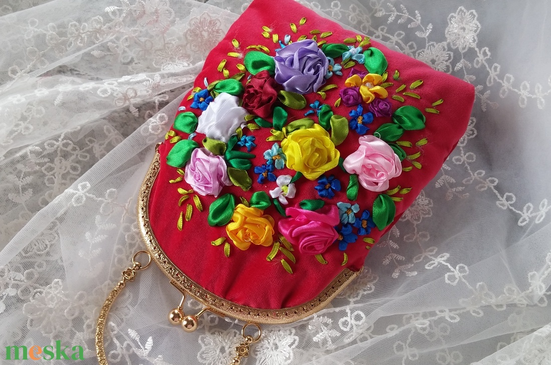 Piros kézitáska. Kézitáska, virágokkal. - táska & tok - kézitáska & válltáska - kézitáska - Meska.hu