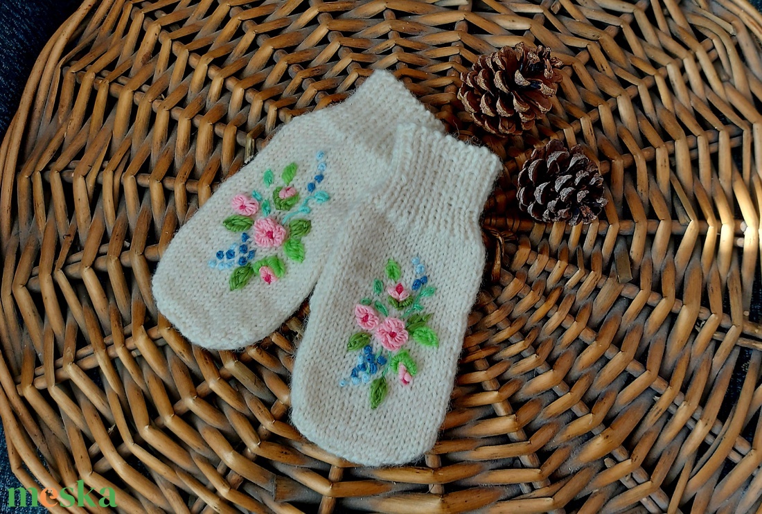 Gyermek kötött kesztyű. Természetes gyapjúból készült ujjatlan. Kézzel kötött. - ruha & divat - sál, sapka, kendő - kesztyű - Meska.hu