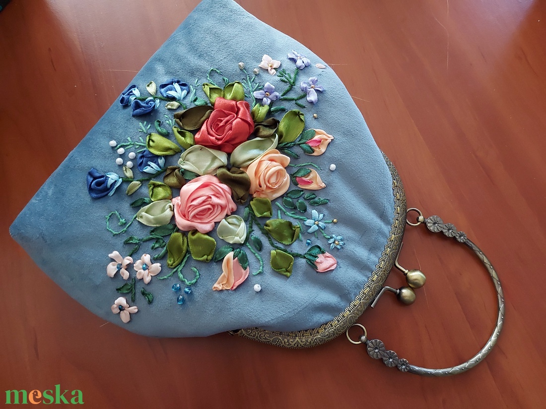 Kézzel készített kézitáska. Kézzel hímzett. - táska & tok - kézitáska & válltáska - kézitáska - Meska.hu