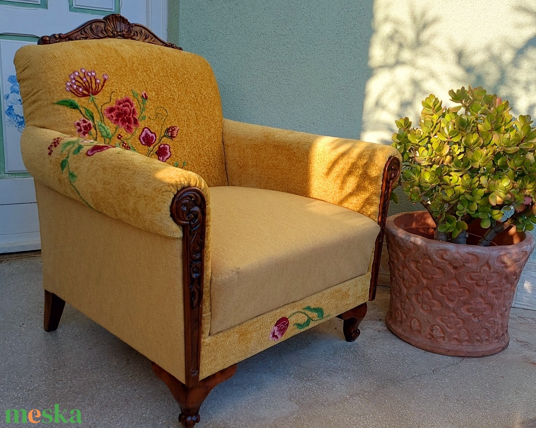 Vintage fotel, rokokó stílusban, felújítva, kézi hímzéssel - otthon & életmód - bútor - szék & fotel - Meska.hu