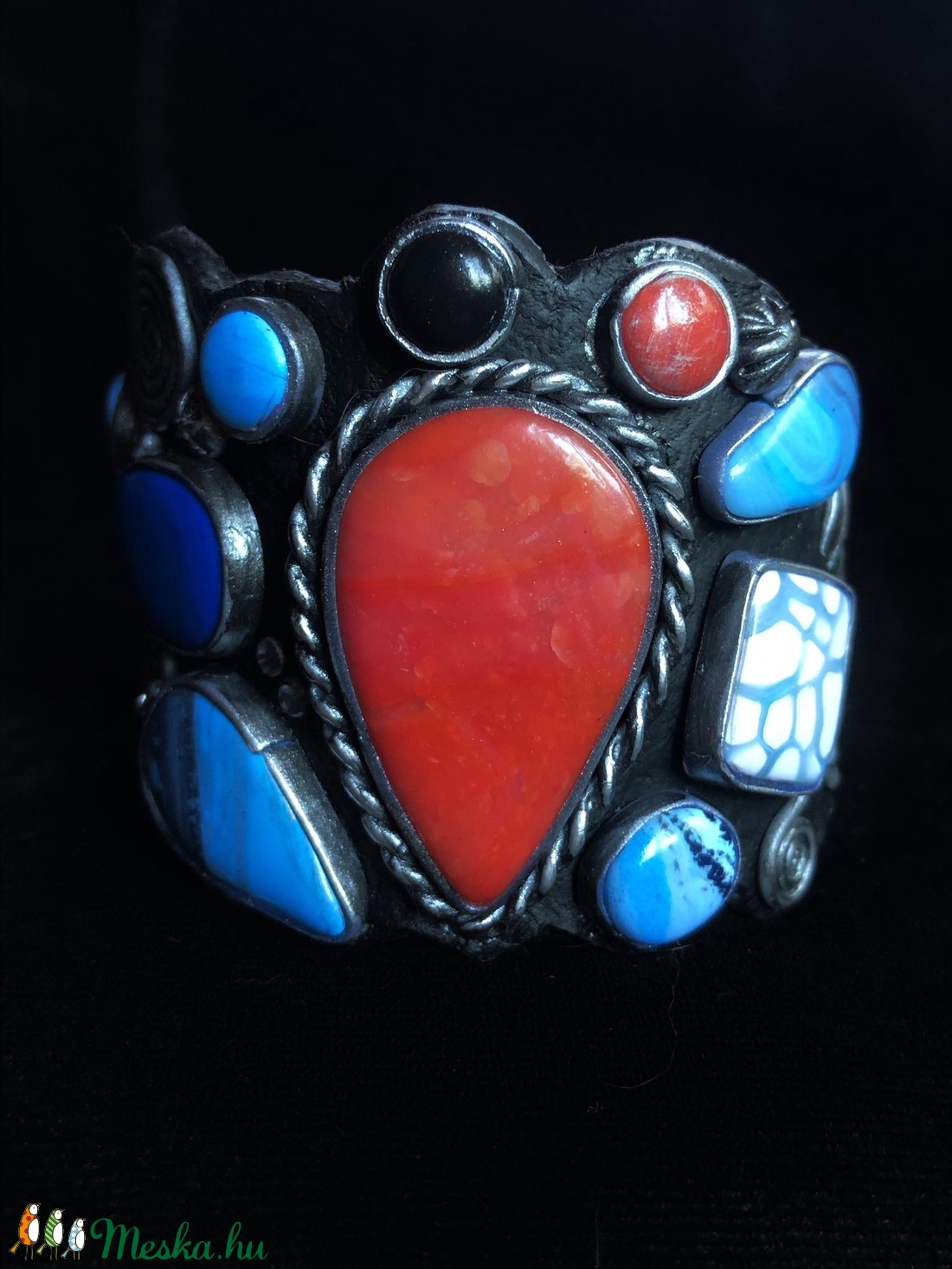 Navajo karkötő tarka kövekkel - ékszer - karkötő - széles karkötő - Meska.hu
