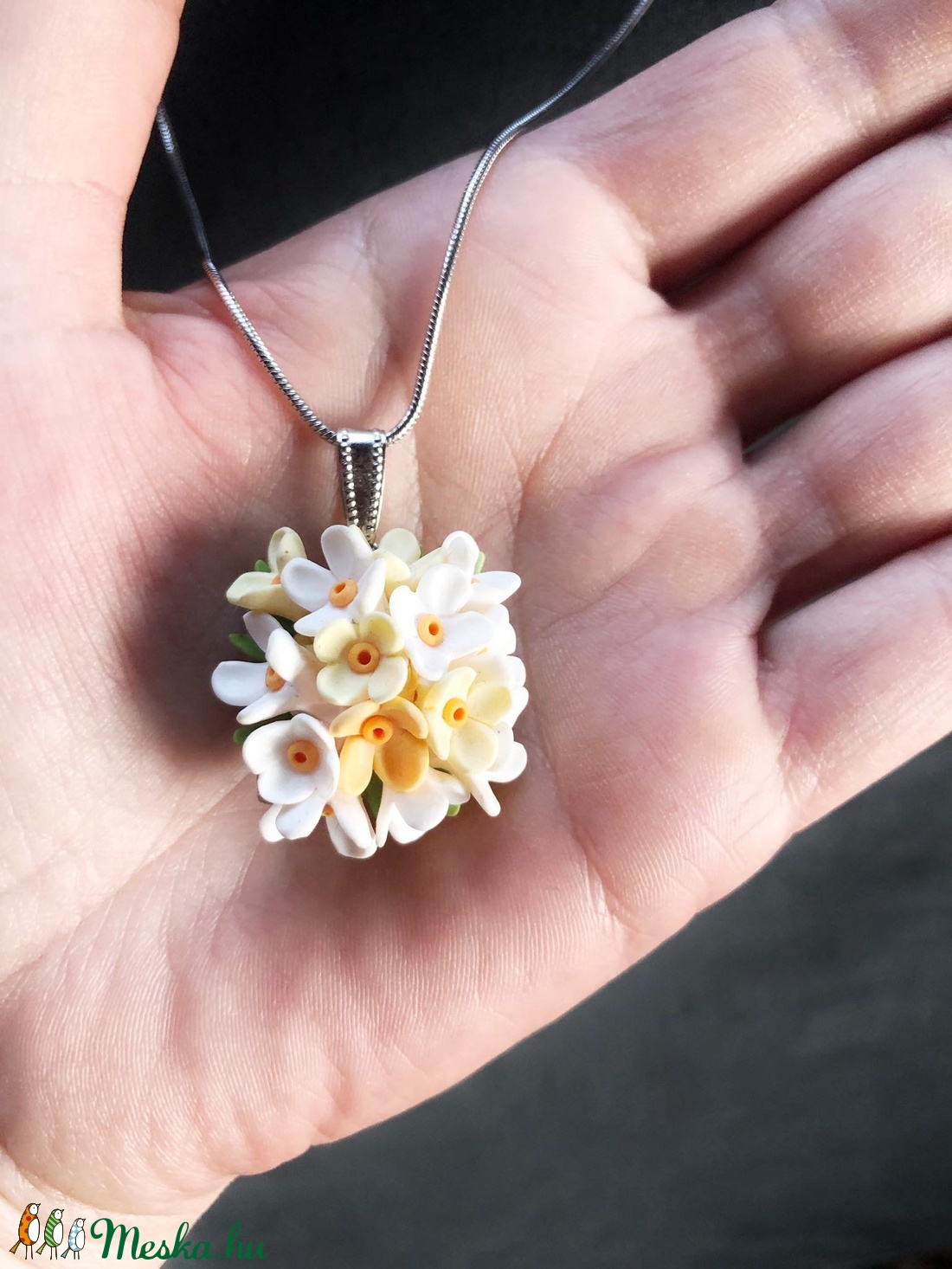 Fehér orgona medál - ékszer - nyaklánc - medálos nyaklánc - Meska.hu