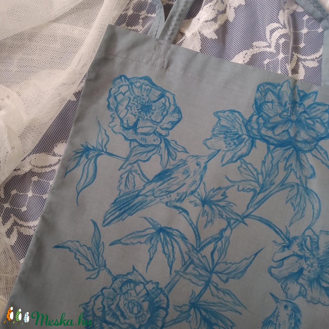 kék madarak festett virágos rajz, világoskék-halványszürke vászontáska - táska & tok - bevásárlás & shopper táska - shopper, textiltáska, szatyor - Meska.hu kék madarak festett virágos rajz, világoskék-halványszürke vászontáska - táska & tok - bevásárlás & shopper táska - shopper, textiltáska, szatyor - Meska.hu