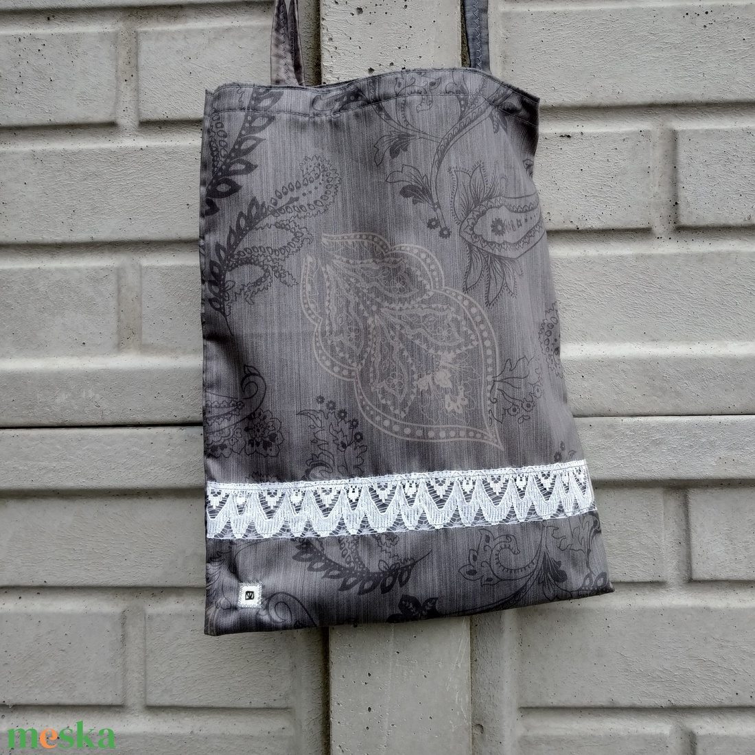 szürke-növénymintás pakolós válltáska csipkedísszel - táska & tok - bevásárlás & shopper táska - shopper, textiltáska, szatyor - Meska.hu szürke-növénymintás pakolós válltáska csipkedísszel - táska & tok - bevásárlás & shopper táska - shopper, textiltáska, szatyor - Meska.hu