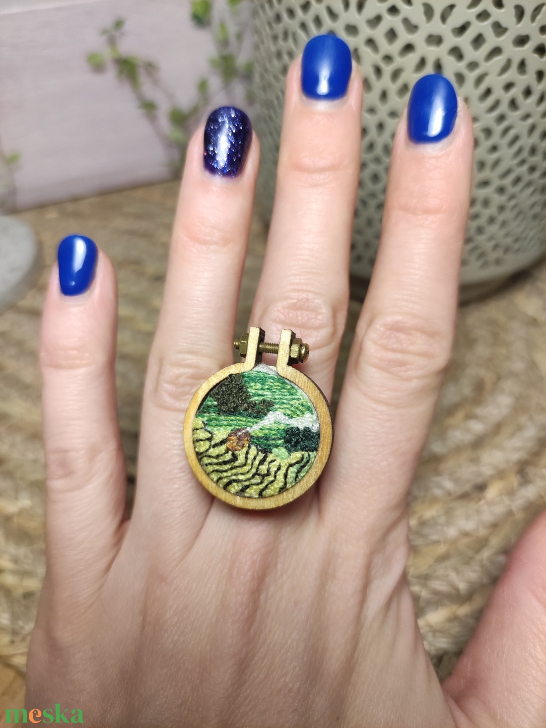 vietnámi rizsföldek gyűrű   mini hímzett tájkép hímzőrámában - ékszer - gyűrű - kerek gyűrű - Meska.hu vietnámi rizsföldek gyűrű   mini hímzett tájkép hímzőrámában - ékszer - gyűrű - kerek gyűrű - Meska.hu