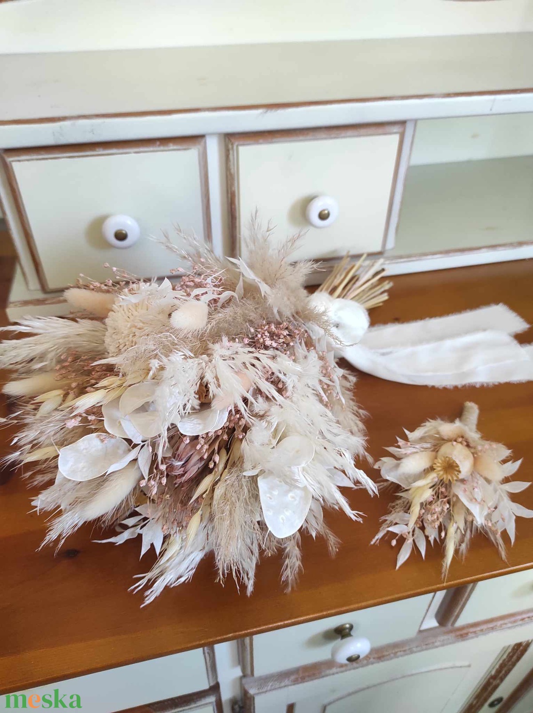 Menyasszonyi csokor kitűzővel(boho 2.) - esküvő - menyasszonyi- és dobócsokor - Meska.hu Menyasszonyi csokor kitűzővel(boho 2.) - esküvő - menyasszonyi- és dobócsokor - Meska.hu
