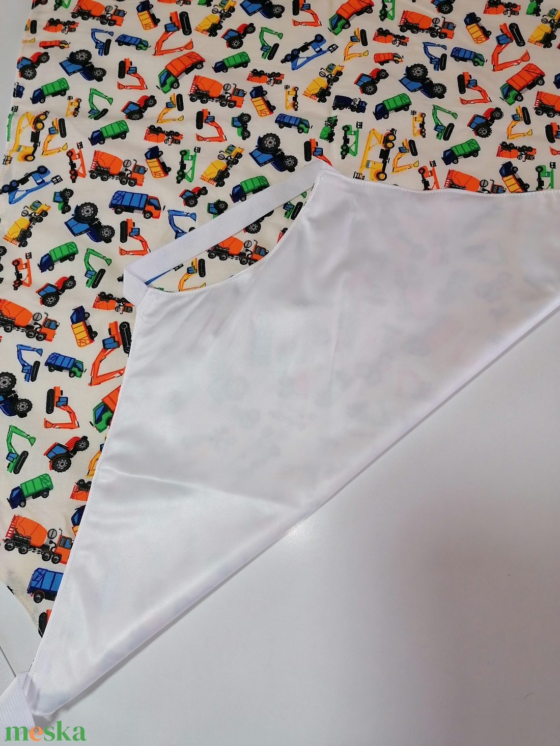 Óvodai vízhatlan lepedő - munkagépek - játék & sport - ovis felszerelés - ovis lepedő - Meska.hu