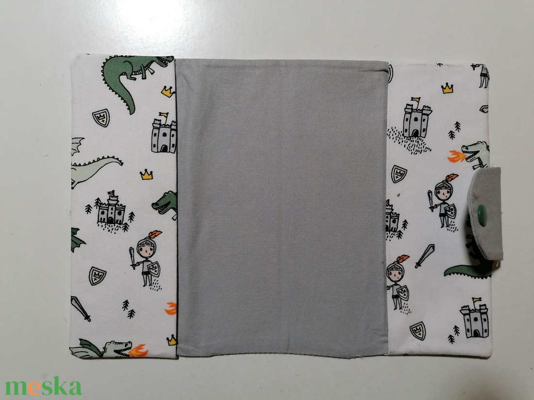 Textil egészségügyi kiskönyv borító - lovag - otthon & életmód - papír, írószer - egészségügyi kiskönyv borító - Meska.hu Textil egészségügyi kiskönyv borító - lovag - otthon & életmód - papír, írószer - egészségügyi kiskönyv borító - Meska.hu