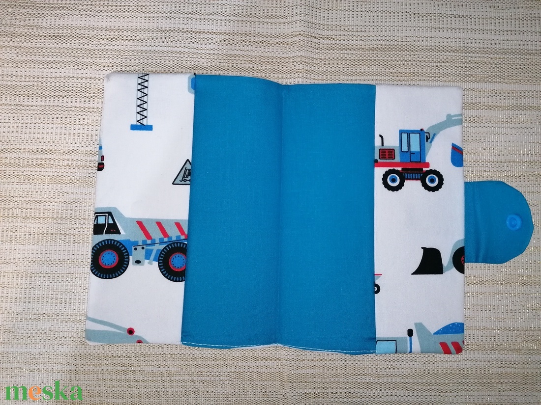 Textil egészségügyi kiskönyv borító - munkagép 2 - otthon & életmód - papír, írószer - egészségügyi kiskönyv borító - Meska.hu