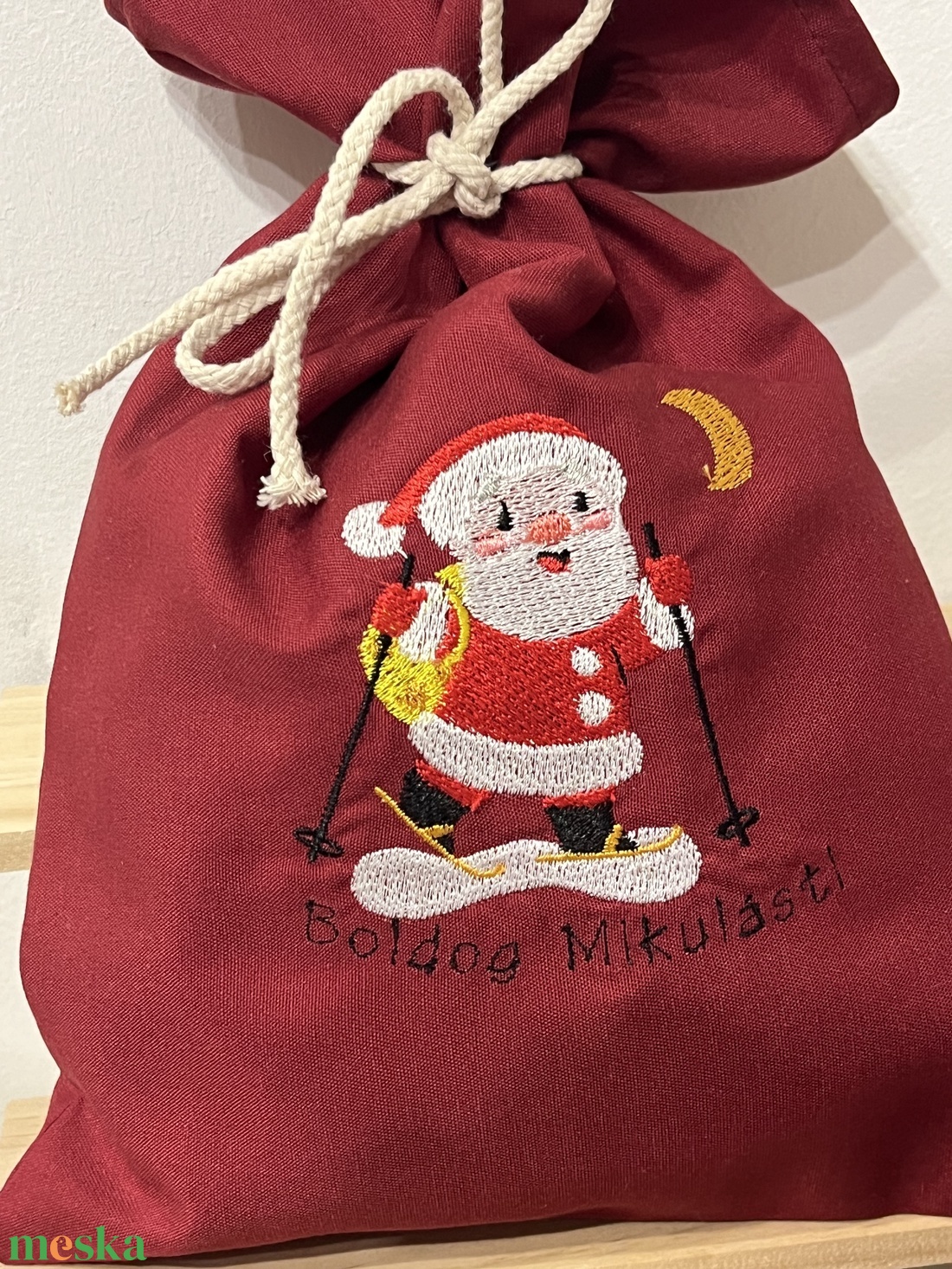 Hímzett Mikulás -zsák bordó - karácsony - mikulás - mikulás zsák - Meska.hu