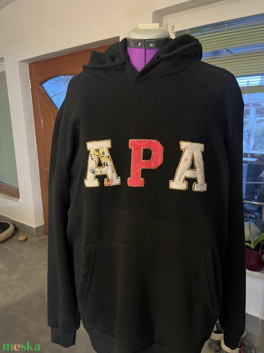 Emlék pulóver � egyedi, névre szóló applikált betűkkel, szeretteink ruháiból - ruha & divat - férfi ruha - férfi pulóver - Meska.hu