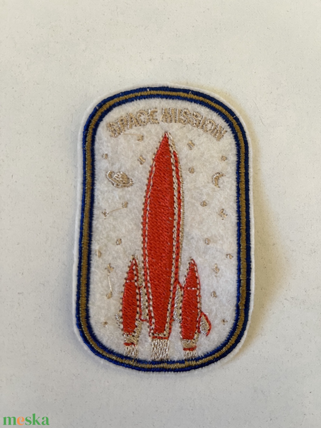 Űr témájú gépi hímzett felvarró-  rakéta 2 - kellékek & szerszámok - méteráru - felvarrható, vasalható kellék - Meska.hu