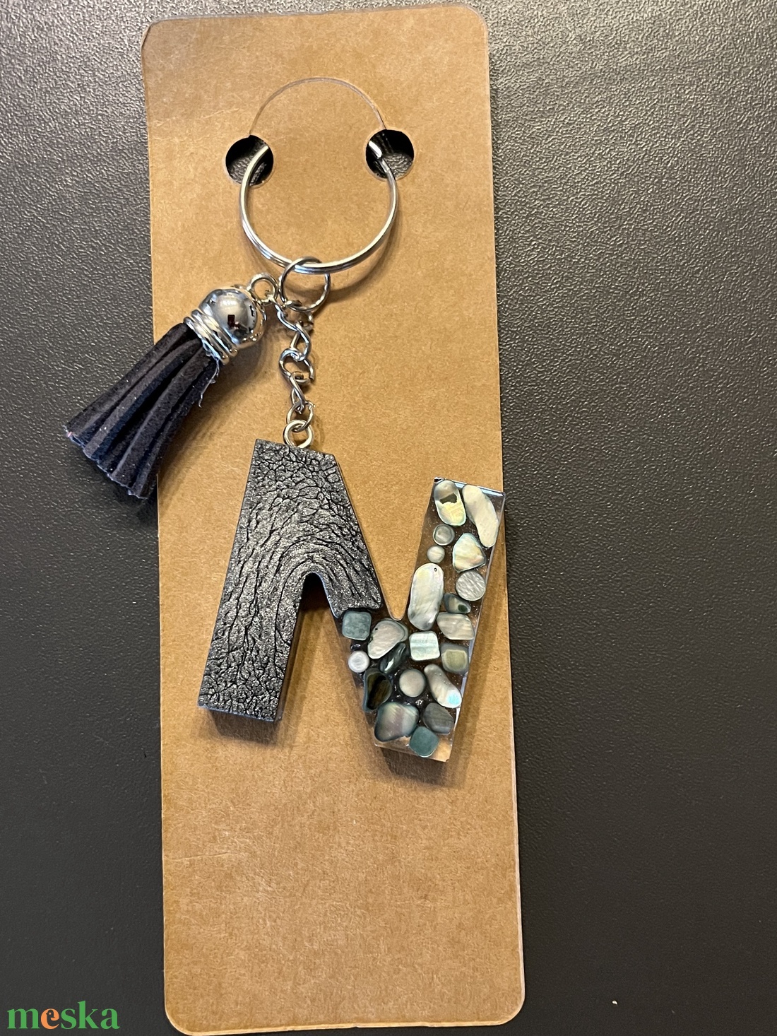 Egyedi gyanta betű-N - táska & tok - kulcstartó & táskadísz - kulcstartó - Meska.hu