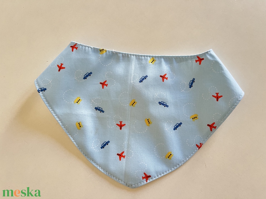 Baba nyálkendő- kék repülős  - baba - mama - babaruházat - nyálkendő - Meska.hu