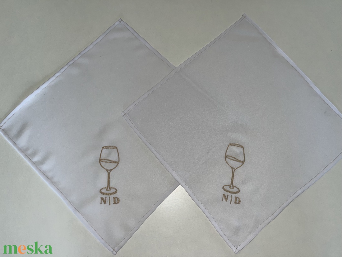 Egyedi hímzett szalvéta monogrammal � indás minta - esküvő - emlék & ajándék - köszönőajándék - Meska.hu