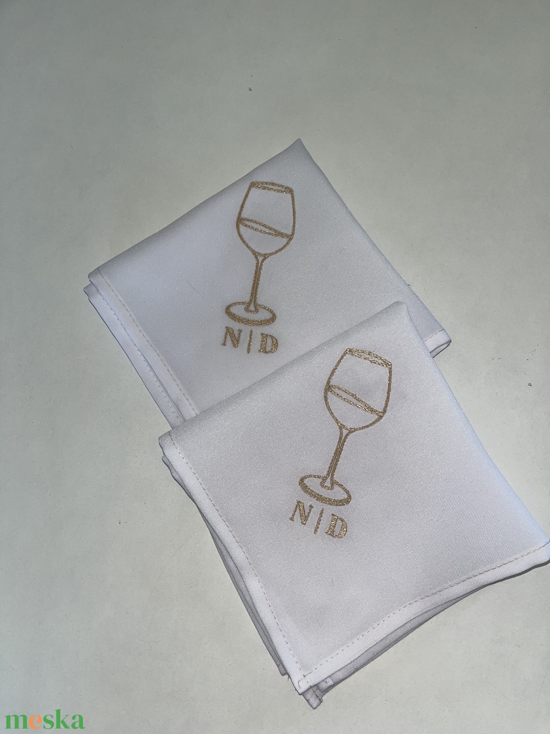 Egyedi hímzett szalvéta monogrammal � indás minta - esküvő - emlék & ajándék - köszönőajándék - Meska.hu