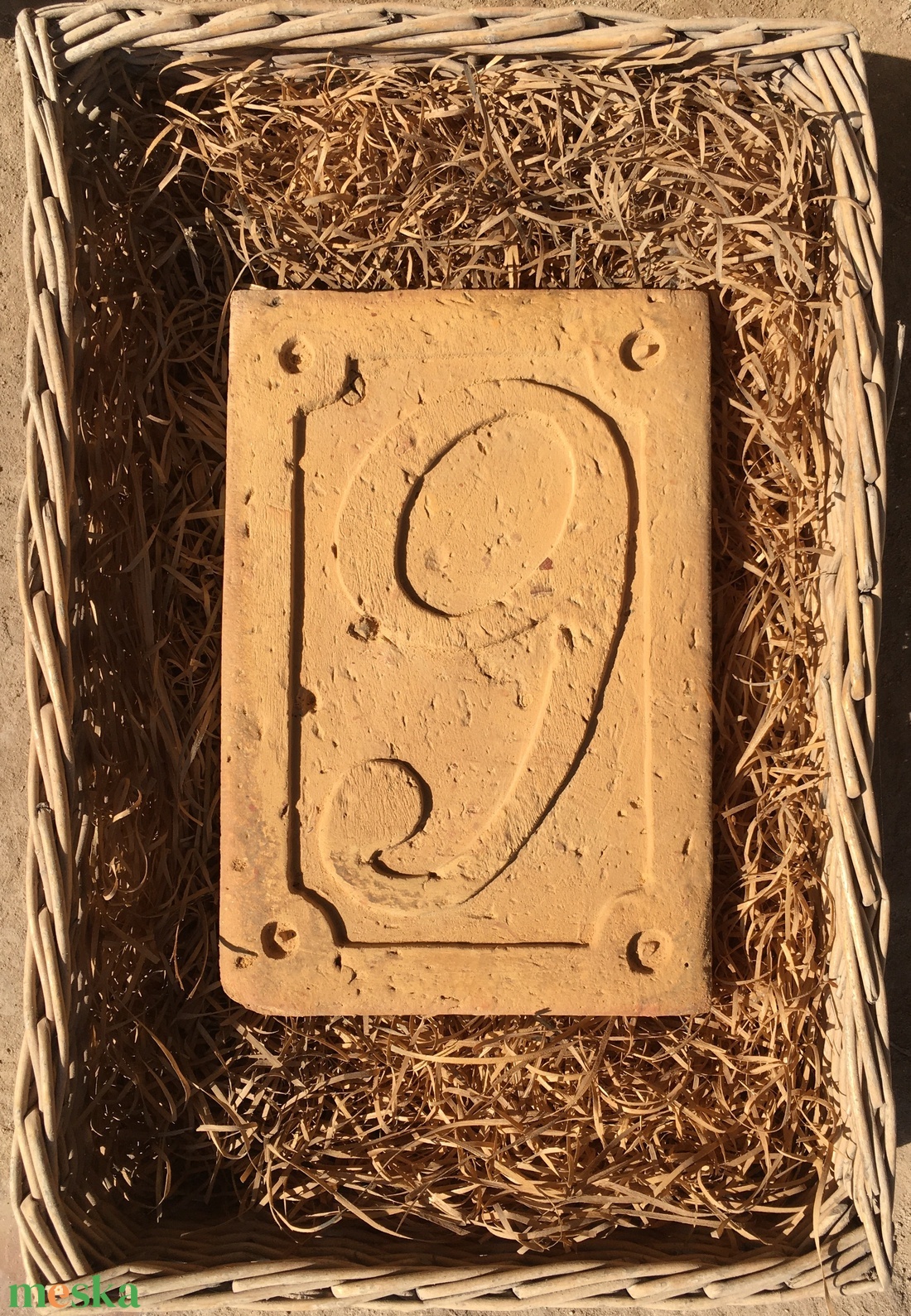 Antik téglába faragott házszám tábla - otthon & életmód - ház & kert - házszám - Meska.hu