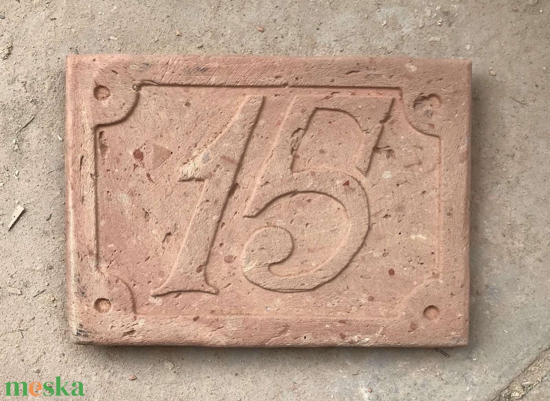 Antik téglába faragott házszám tábla - otthon & életmód - ház & kert - házszám - Meska.hu