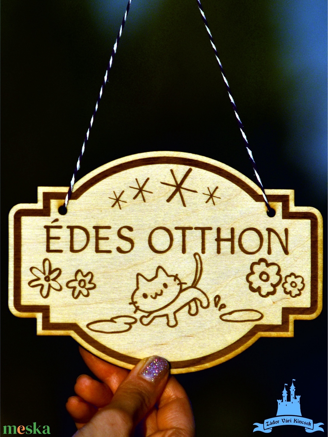 Cicás Édes Otthon üdvözlő tábla fából - otthon & életmód - dekoráció - ajtó- és ablak dekoráció - ajtódísz & kopogtató - Meska.hu