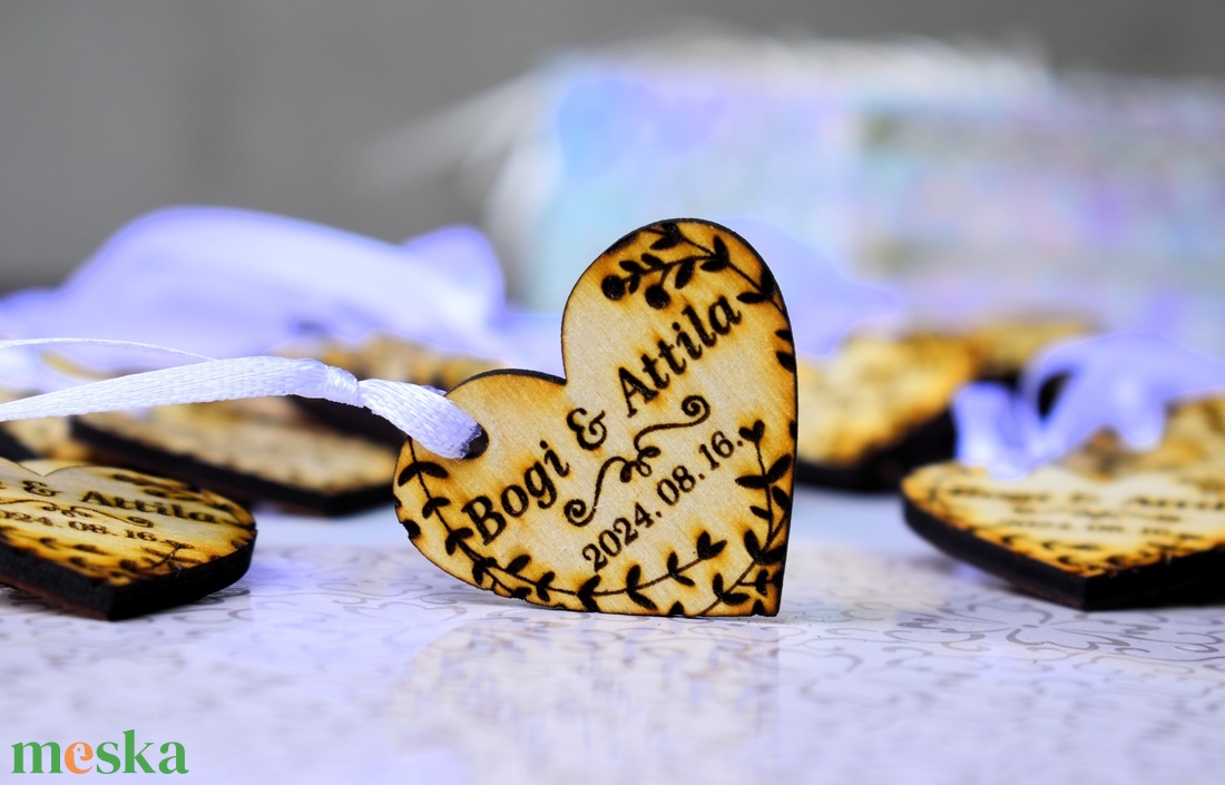 Nevesített szív fa dekoráció gravírozással - esküvő - emlék & ajándék - köszönőajándék - Meska.hu