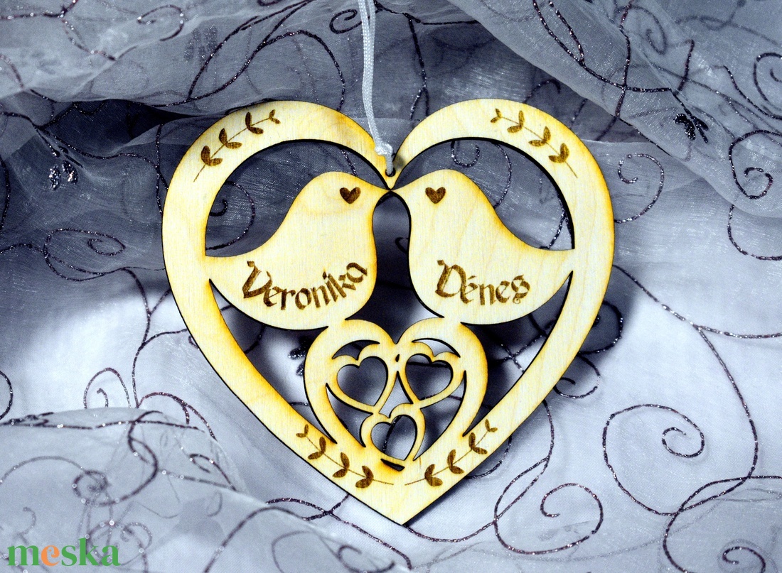 Szív dekoráció névgravírozással - esküvő - emlék & ajándék - köszönőajándék - Meska.hu