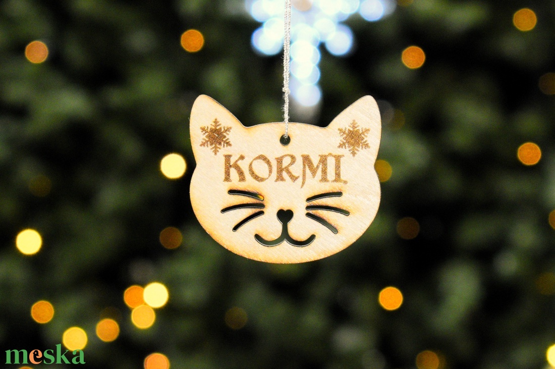 Cicás gazdiknak fa karácsonyfa dísz név gravírozással - karácsony - karácsonyi lakásdekoráció - karácsonyfadíszek - Meska.hu