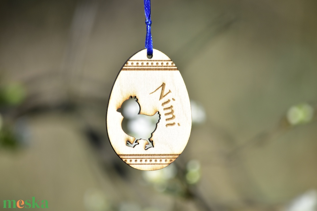 Csibés fa tojás dísz, tojásfára, név gravírozással - ünnepi díszek, dekorációk - húsvéti díszek és dekorációk - húsvéti tojásfadíszek - Meska.hu