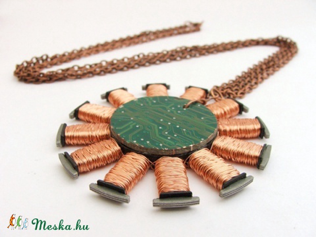 Tesla-tekercs nyaklánc -  - Meska.hu