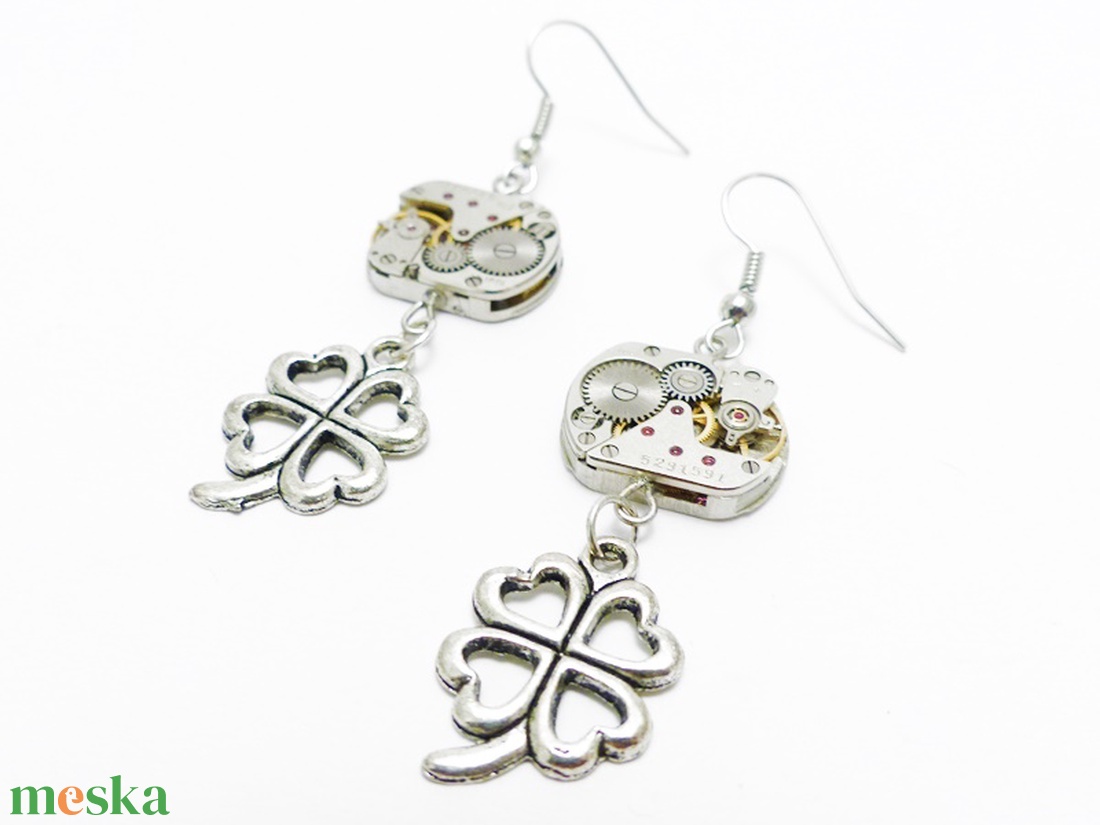 Steampunk fülbevaló lóhere kiegészítővel - ékszer - fülbevaló - lógó fülbevaló - Meska.hu