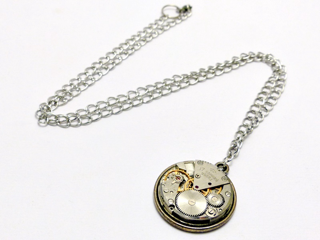 Steampunk medál ezüst színű láncon - - Meska.hu Steampunk medál ezüst színű láncon - - Meska.hu