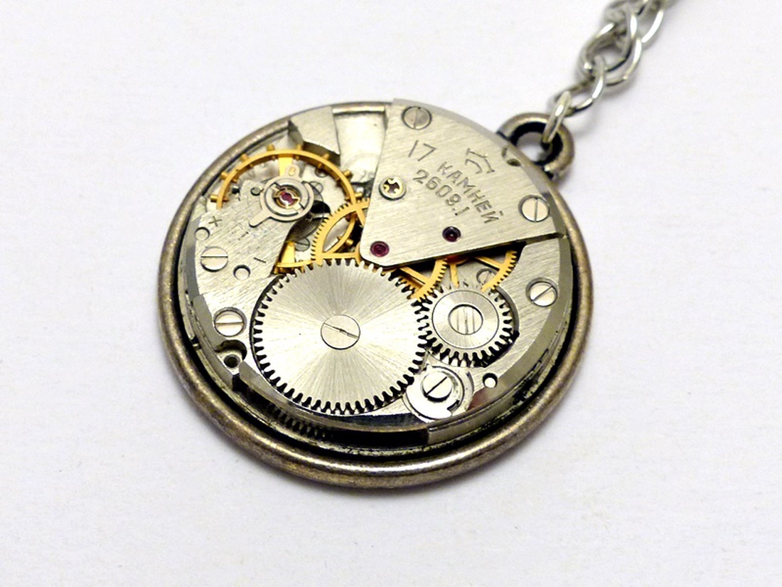 Steampunk medál ezüst színű láncon - - Meska.hu Steampunk medál ezüst színű láncon - - Meska.hu