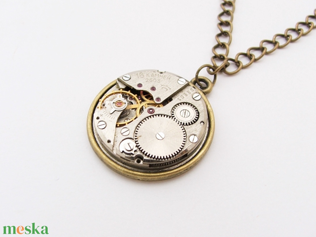 Steampunk óraszerkezet medálos nyaklánc #2 - ékszer - nyaklánc - medálos nyaklánc - Meska.hu Steampunk óraszerkezet medálos nyaklánc #2 - ékszer - nyaklánc - medálos nyaklánc - Meska.hu