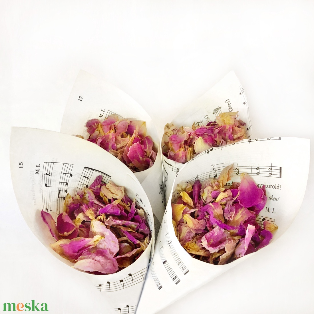 Szárított pink rózsaszirmok (10 db) - esküvő - dekoráció - helyszíni dekor - Meska.hu