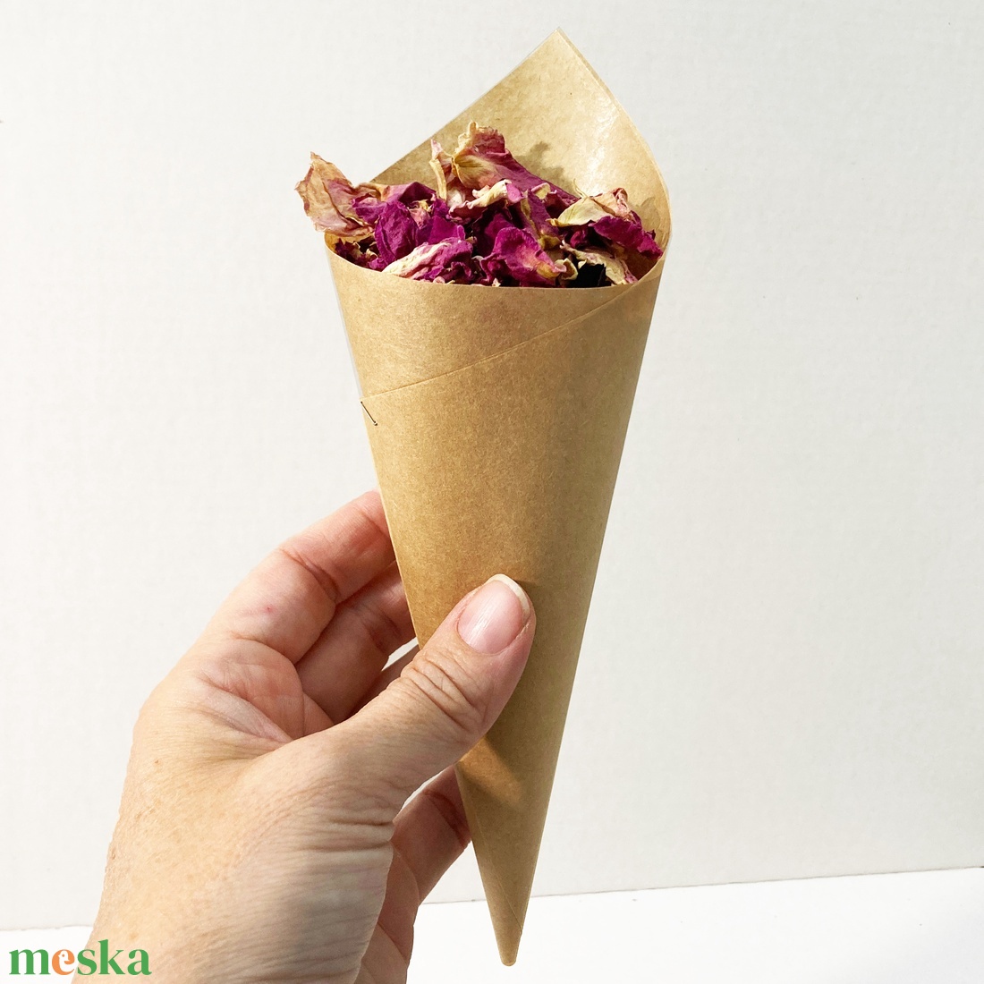 Szárított pink rózsaszirmok (10 db) - esküvő - dekoráció - helyszíni dekor - Meska.hu