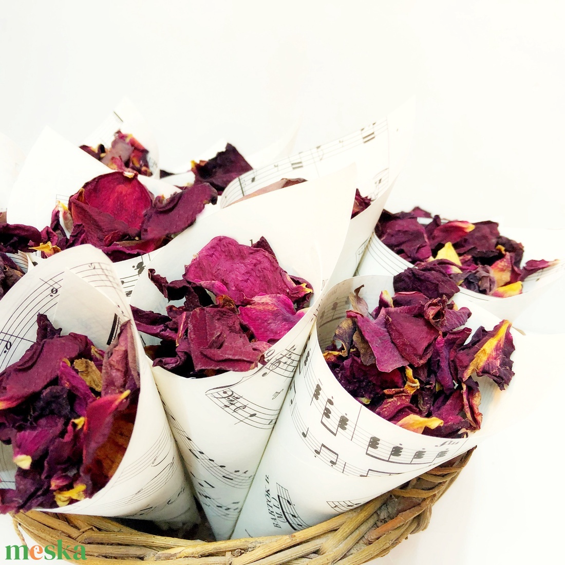 Szárított bordó rózsaszirmok (10 db) - esküvő - dekoráció - helyszíni dekor - Meska.hu