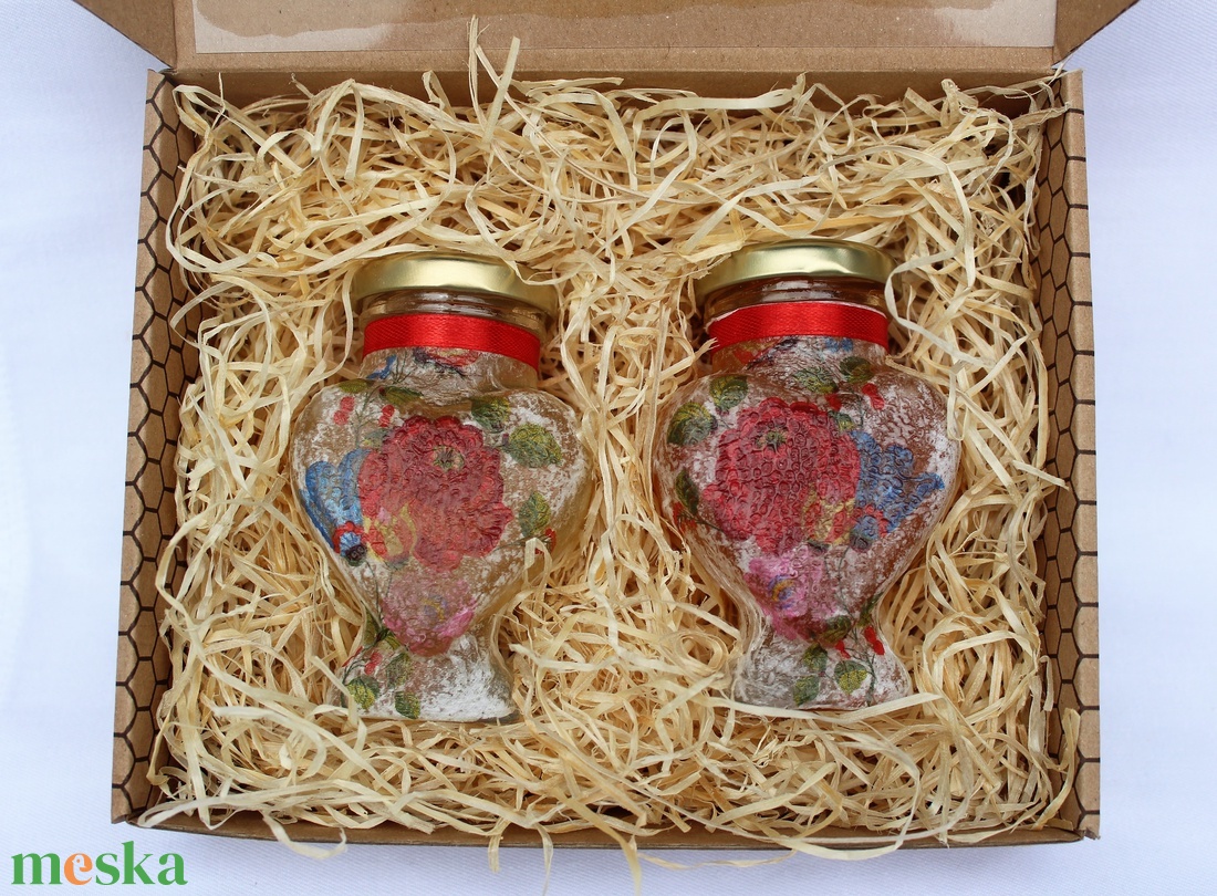 Anyák napi dupla szíves-mézes díszdoboz - élelmiszer - méz & propolisz - Meska.hu Anyák napi dupla szíves-mézes díszdoboz - élelmiszer - méz & propolisz - Meska.hu