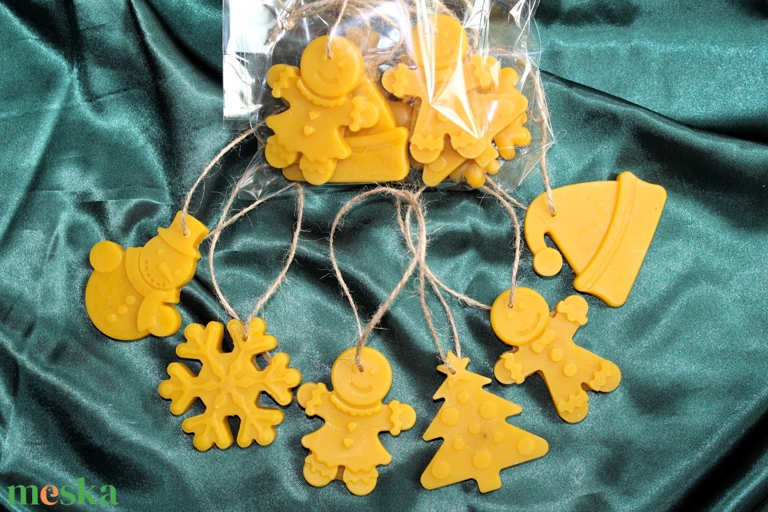 Karácsonyfadísz méhviaszból - karácsony - karácsonyi lakásdekoráció - karácsonyfadíszek - Meska.hu