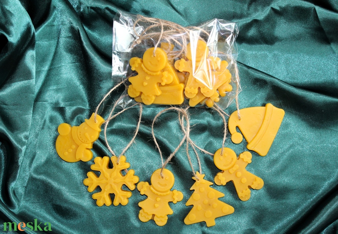 Karácsonyfadísz méhviaszból - karácsony - karácsonyi lakásdekoráció - karácsonyfadíszek - Meska.hu