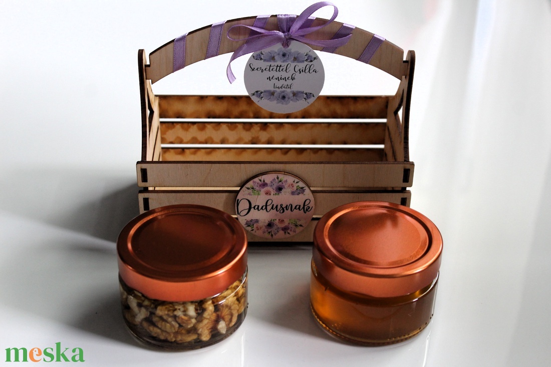 Dadusnak édes ajándékkosár, személyre szóló bilétával - élelmiszer - méz & propolisz - Meska.hu