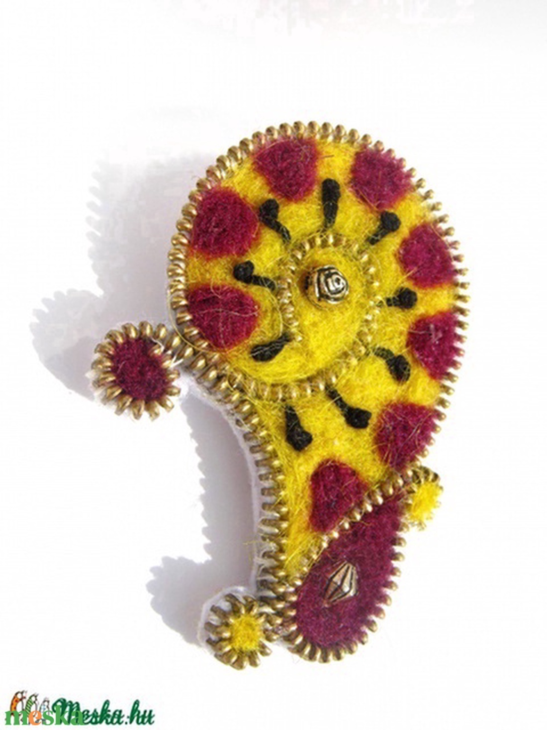 Cipzár-nemez kitűző - ékszer - kitűző és bross - kitűző - Meska.hu Cipzár-nemez kitűző - ékszer - kitűző és bross - kitűző - Meska.hu