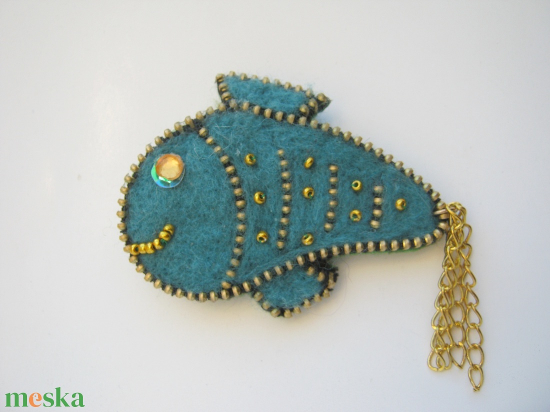 Cipzár-nemez kitűző - ékszer - kitűző és bross - kitűző - Meska.hu Cipzár-nemez kitűző - ékszer - kitűző és bross - kitűző - Meska.hu