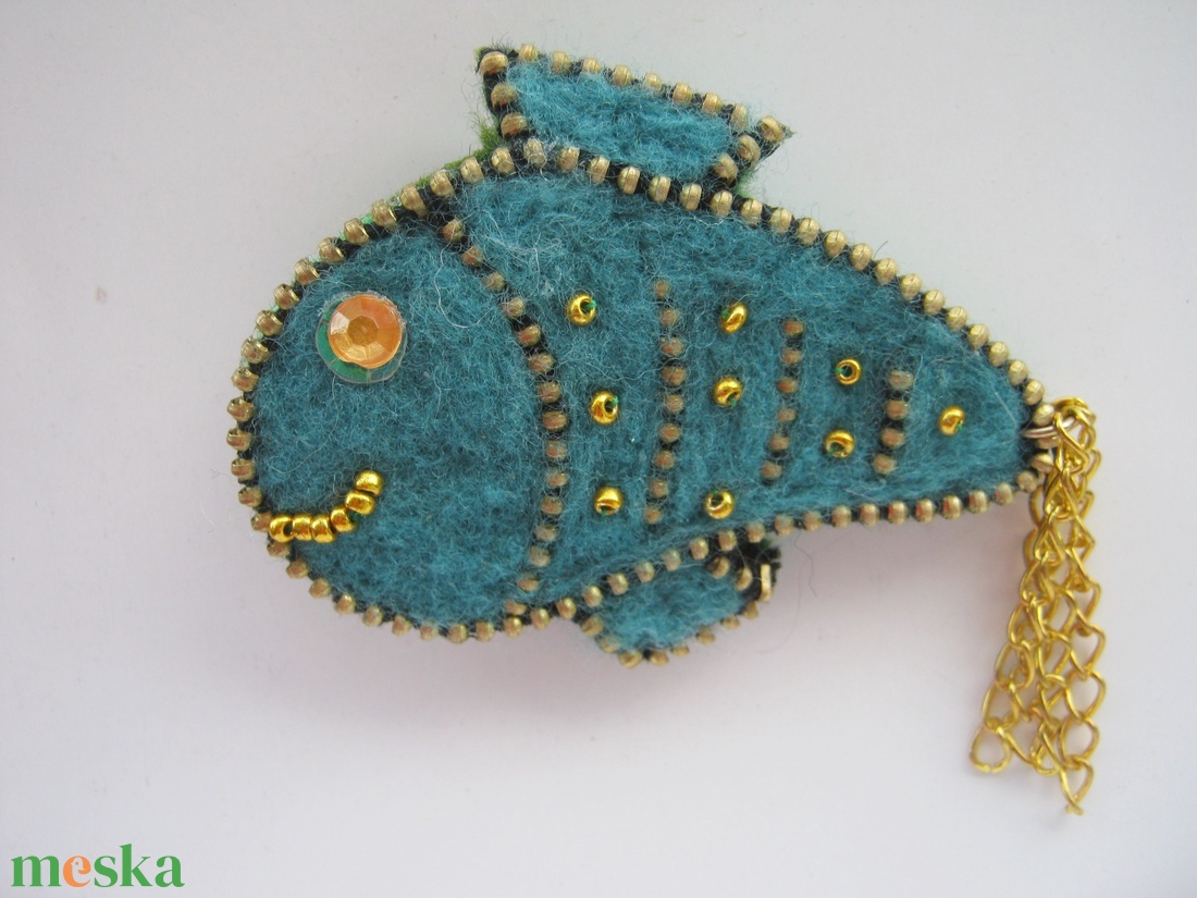 Cipzár-nemez kitűző - ékszer - kitűző és bross - kitűző - Meska.hu Cipzár-nemez kitűző - ékszer - kitűző és bross - kitűző - Meska.hu