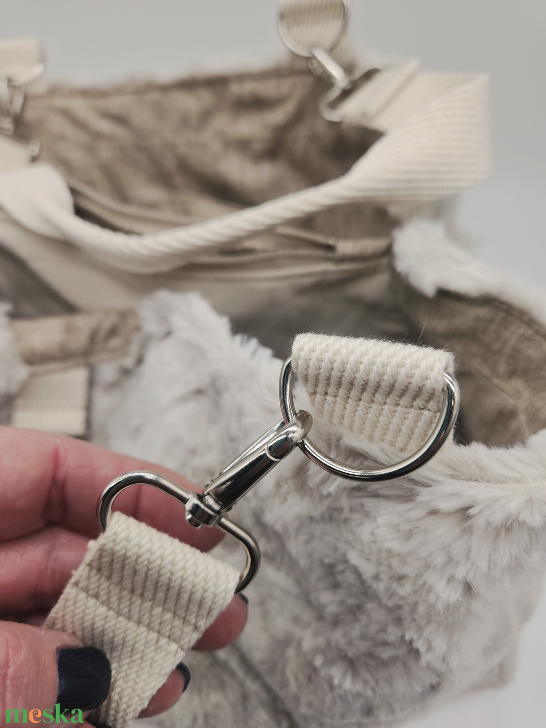 Pihe-puha műszőrme táska - táska & tok - kézitáska & válltáska - nagy pakolós táska - Meska.hu