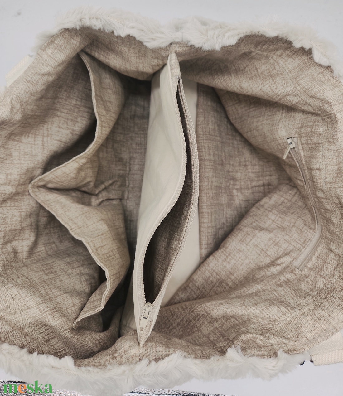 Pihe-puha műszőrme táska - táska & tok - kézitáska & válltáska - nagy pakolós táska - Meska.hu