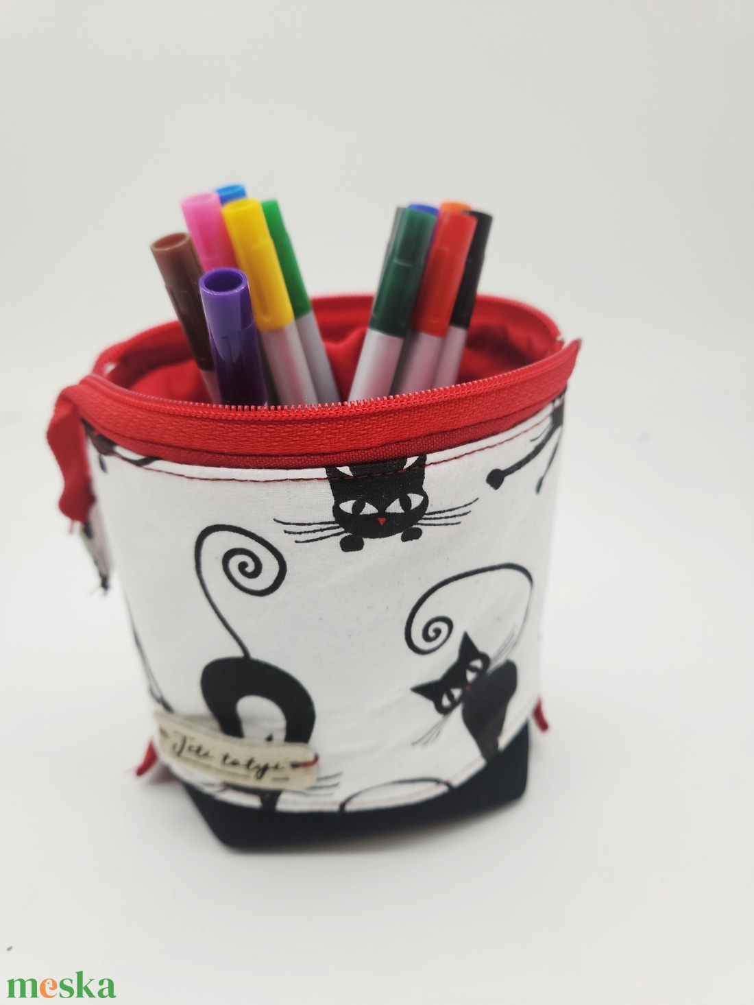 Tolltartó cic�kkal - otthon & életmód - papír, írószer - tolltartó & ceruzatekercs - Meska.hu