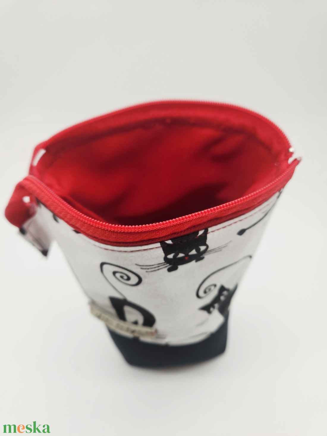 Tolltartó cic�kkal - otthon & életmód - papír, írószer - tolltartó & ceruzatekercs - Meska.hu